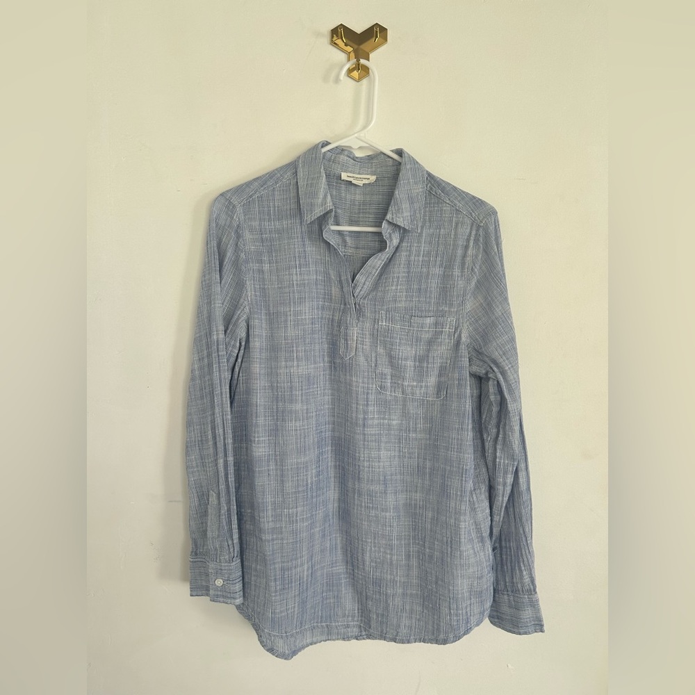 beach lunch lounge brand chambray and white stripe tunic pop over blouse Size M